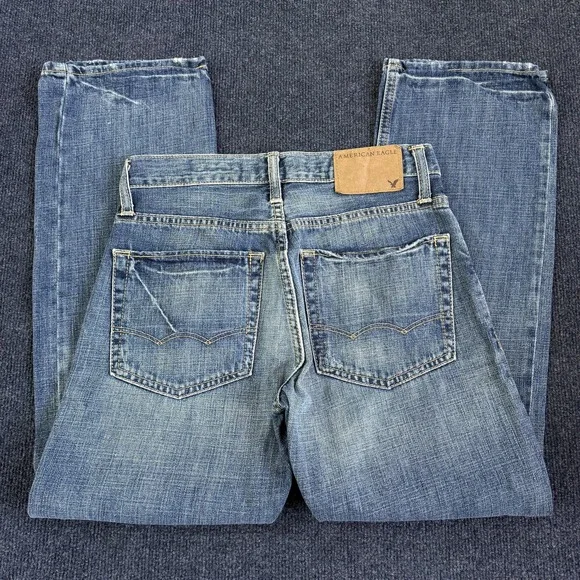 American Eagle Jeans Womens 26x28 Medium Wash Blue Denim Relaxed Straight Casual - Picture 1 of 13